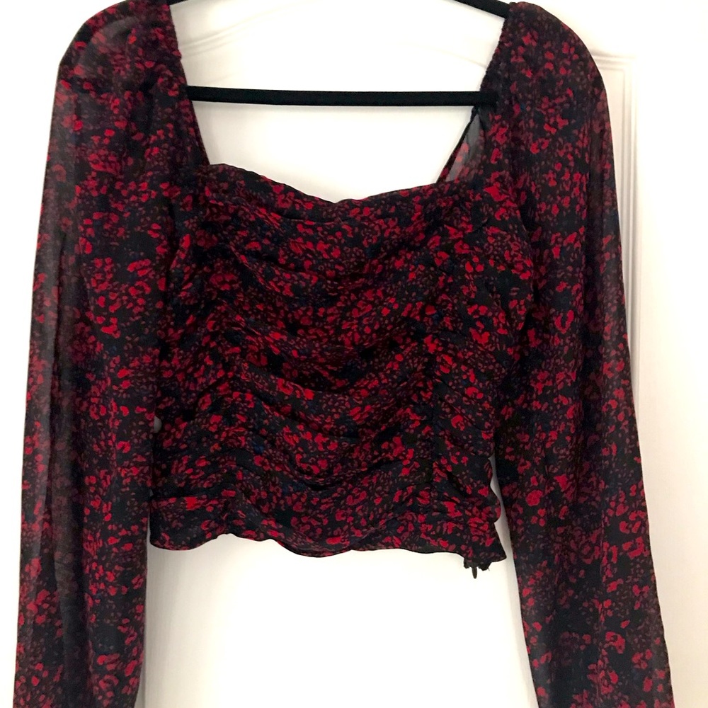 Beautiful chiffon ruched top blouse.
